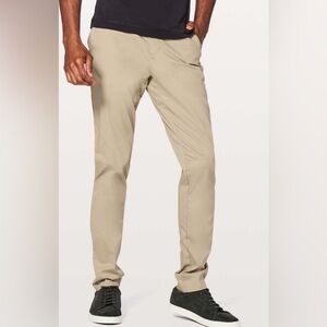 Lululemon Chino Classic Pants Mens 32x30 Beige Flat Front Stretch Casual Wicking